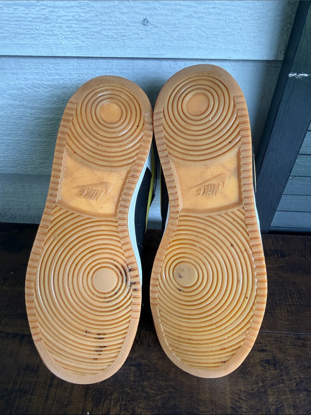 Nike Court Vision Mid Extra Smile High-Top Sneakers - Picture 7 of 7